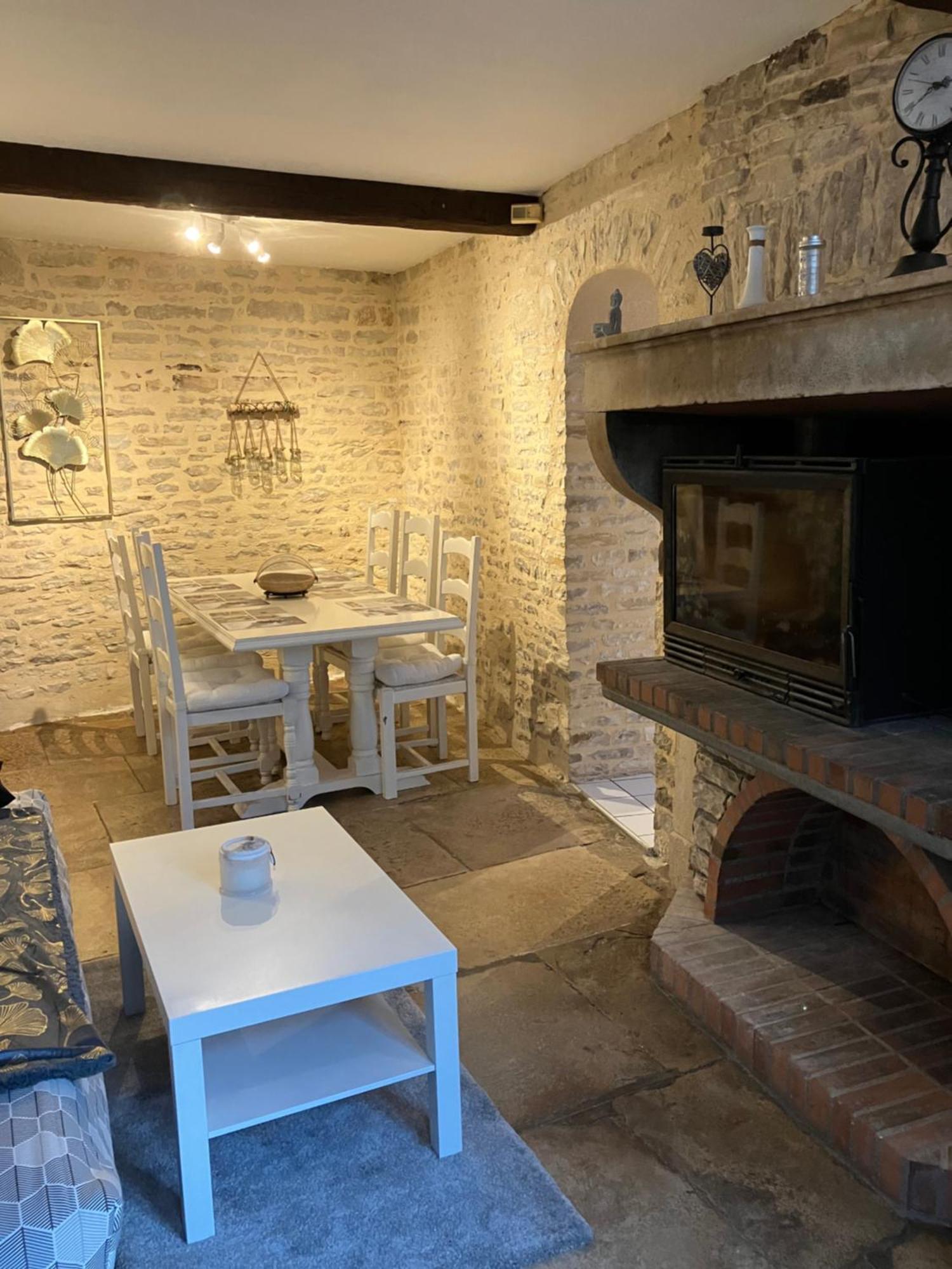 Charmante Maison En Pierres Precy-le-Sec Esterno foto