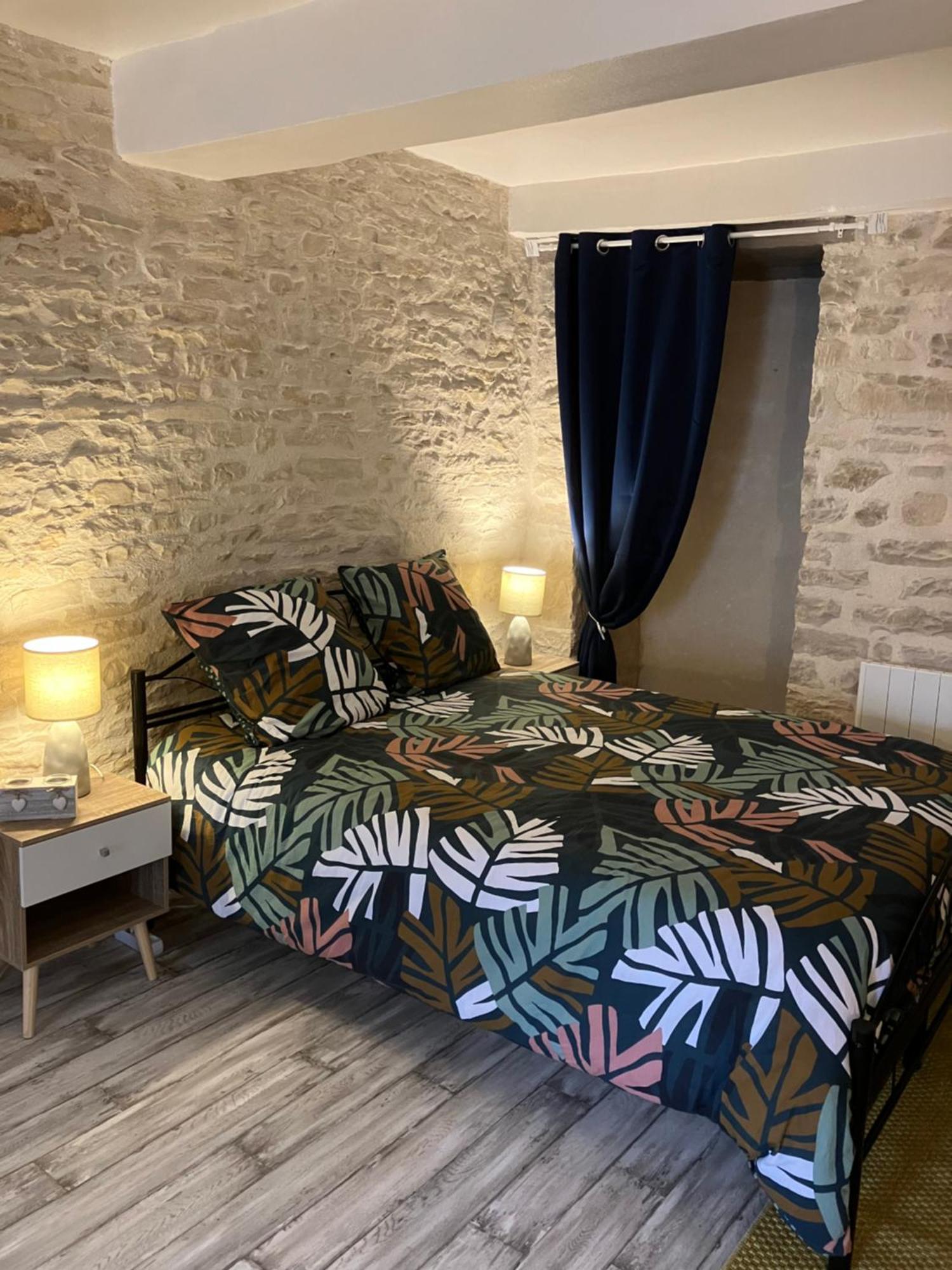 Charmante Maison En Pierres Precy-le-Sec Esterno foto